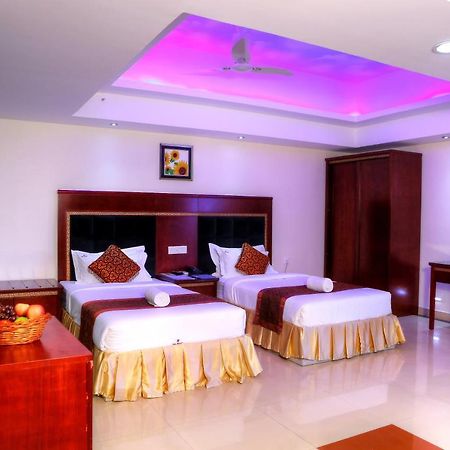 Hotel Hiton Perintalmanna Экстерьер фото