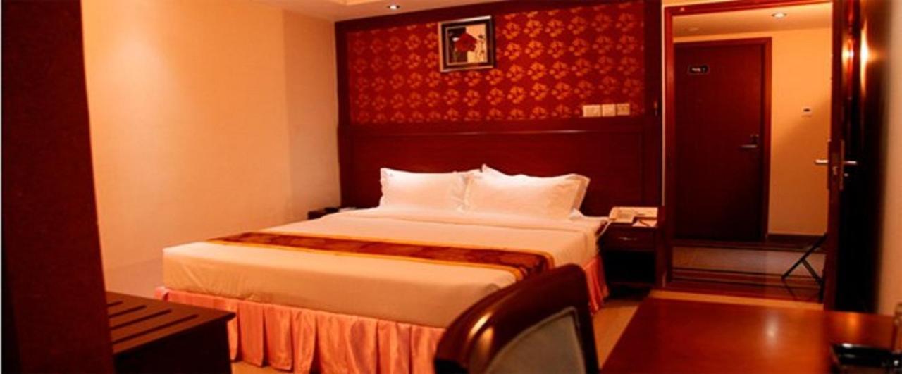 Hotel Hiton Perintalmanna Экстерьер фото