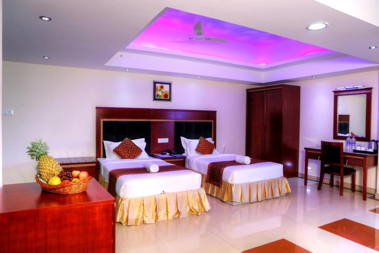 Hotel Hiton Perintalmanna Экстерьер фото