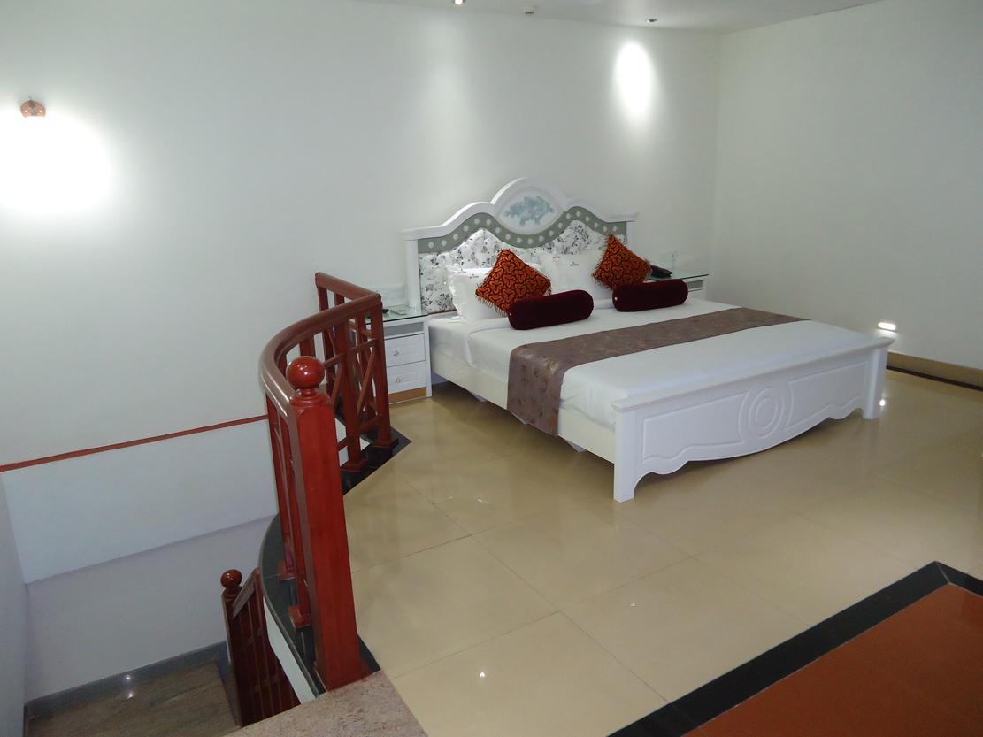 Hotel Hiton Perintalmanna Номер фото