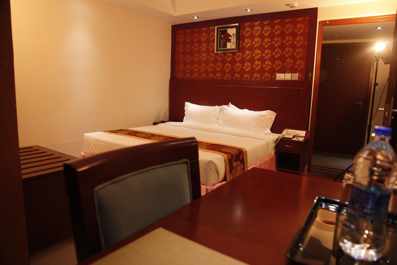 Hotel Hiton Perintalmanna Экстерьер фото