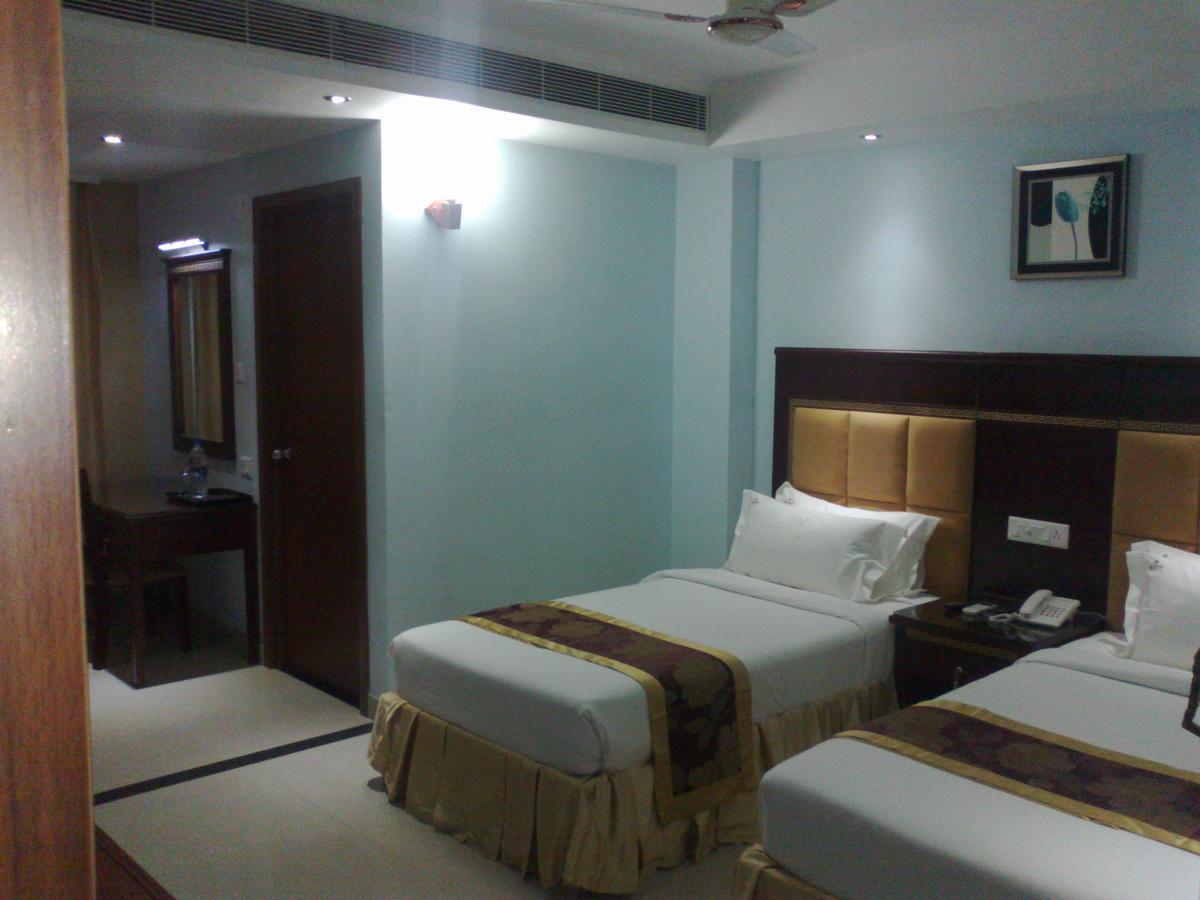 Hotel Hiton Perintalmanna Экстерьер фото